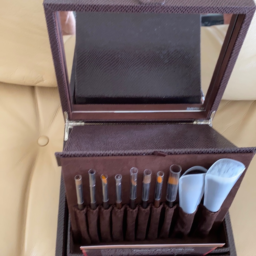 Laura Mercier Signature Brush Collection. Never used